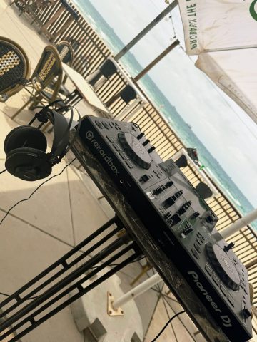 DJ מורין מסיבה בחוף